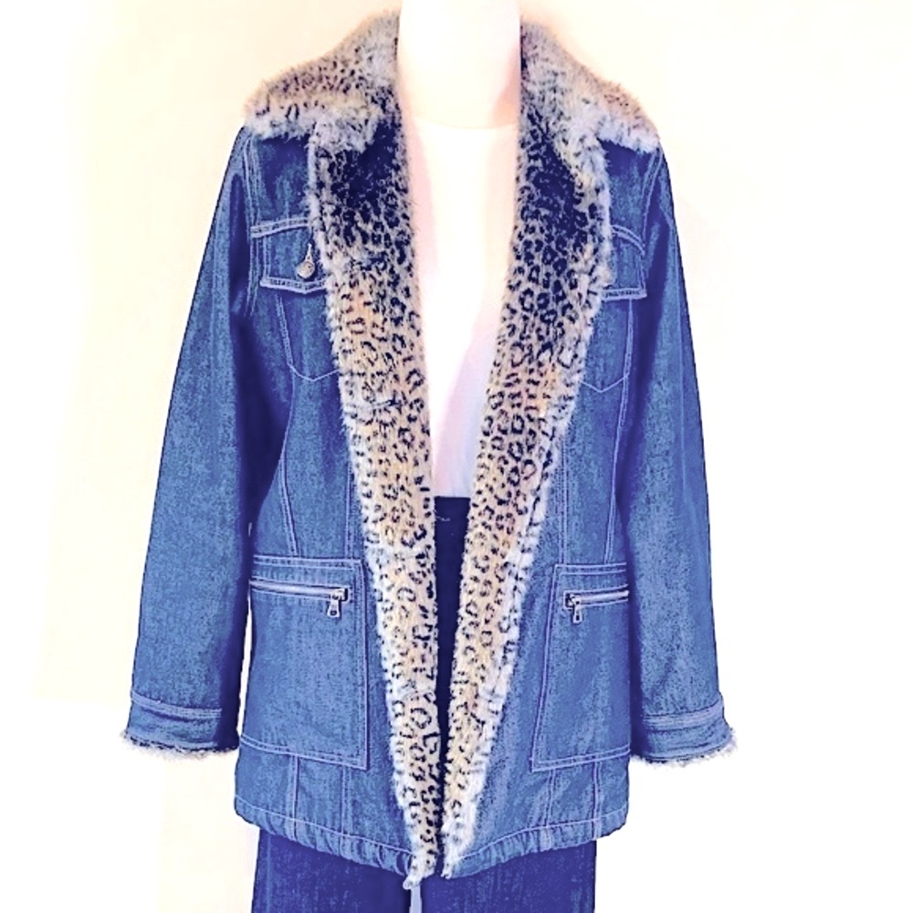 Regal Faux Fur denim jacket with leopard faux fur lining lots of pockets size M